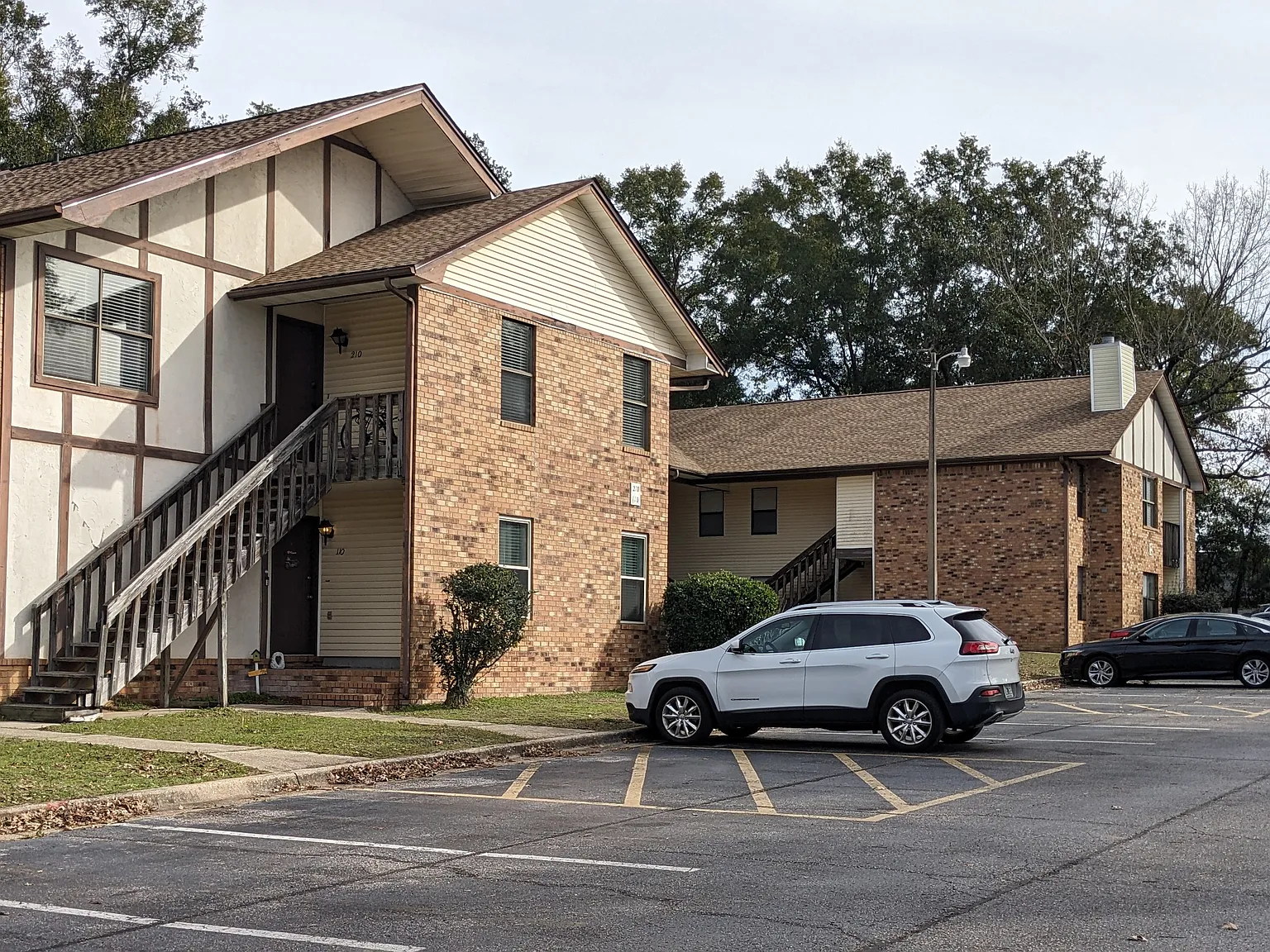 2 bed, 1123 sqft, $1,341 — Photo 1