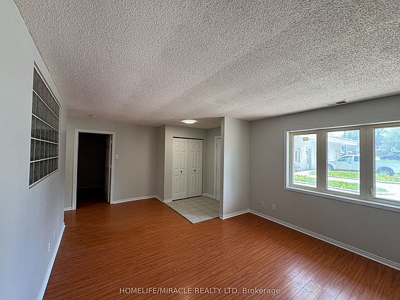 2nd image of 565 Kennedy Rd #3