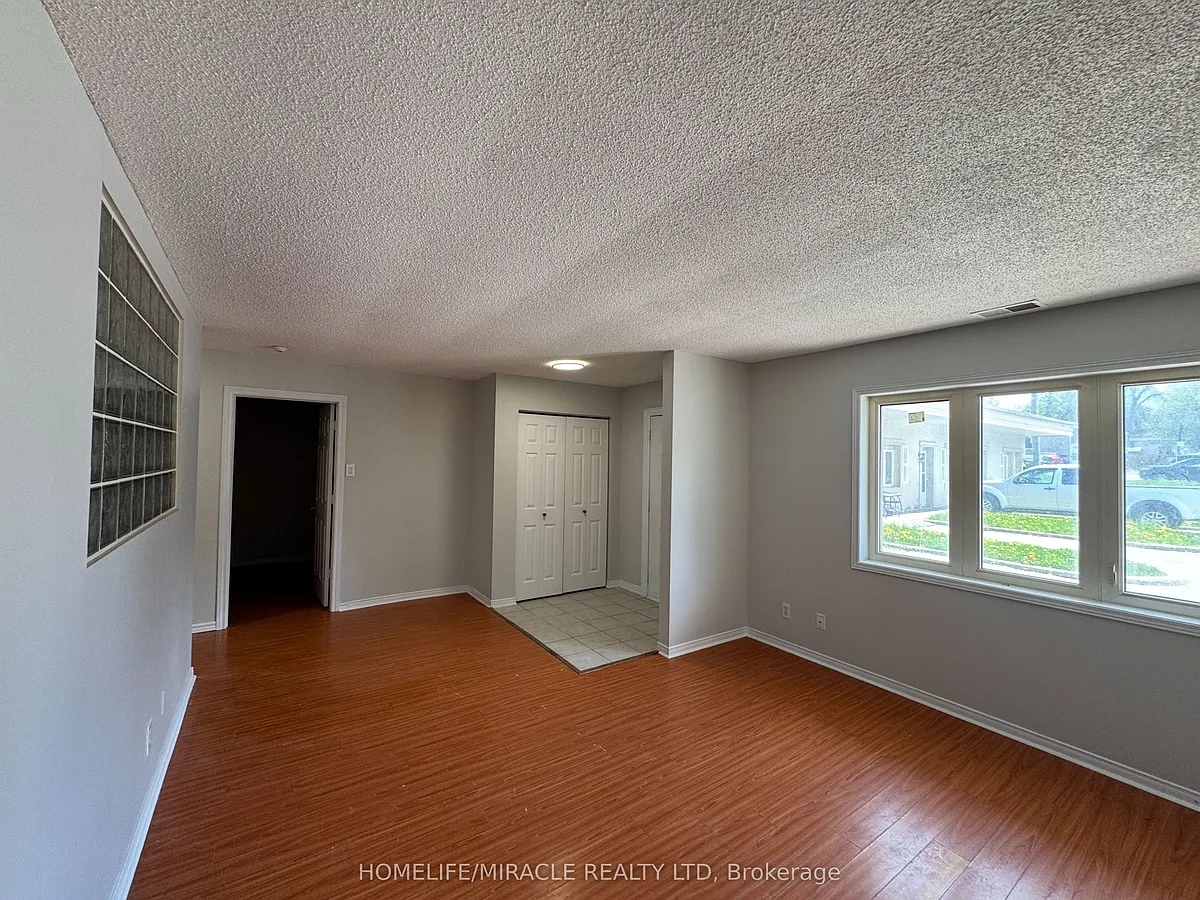 Building Photo - 565 Kennedy Rd #3