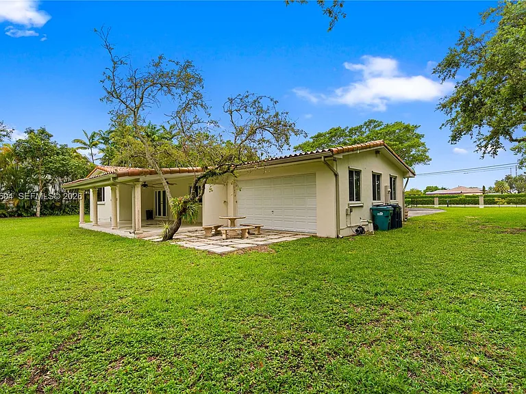 6801 SW 102nd Ave — Photo 26
