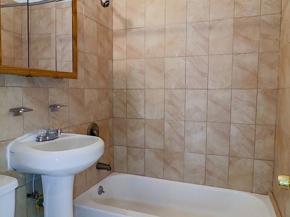 5th image of 9 W 122nd St #3F