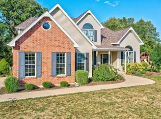 2 Brittany Ct, Utica, IL 61373