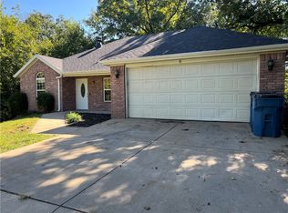 8 Lathrop Dr, Bella Vista, AR 72715