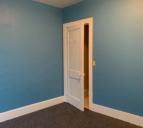 5th image of 909 Mulberry Ave
