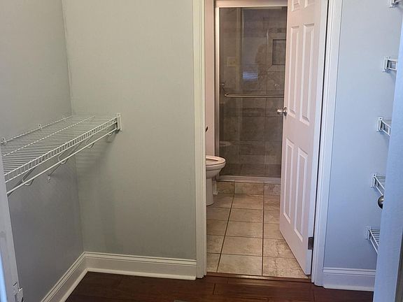 5th image of 1131 Stringers Ridge Rd APT 11A