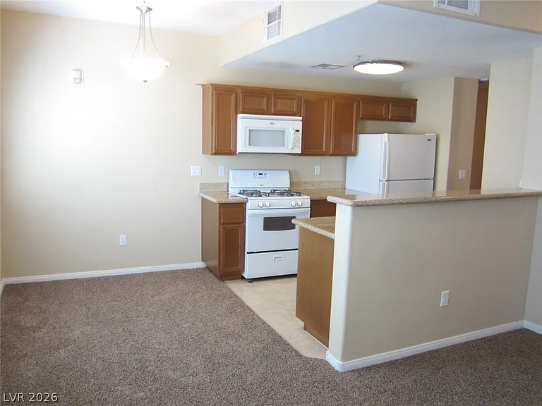 7701 W Robindale Rd #262 — Photo 8
