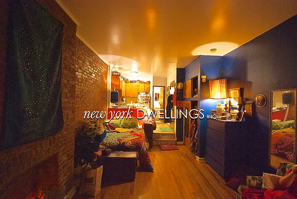 Rented by New York Dwellings LLC | media 29