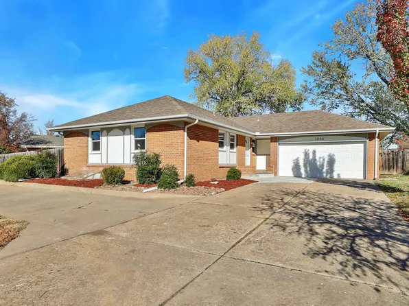 1006 S Cooper St, Wichita, KS 67207
