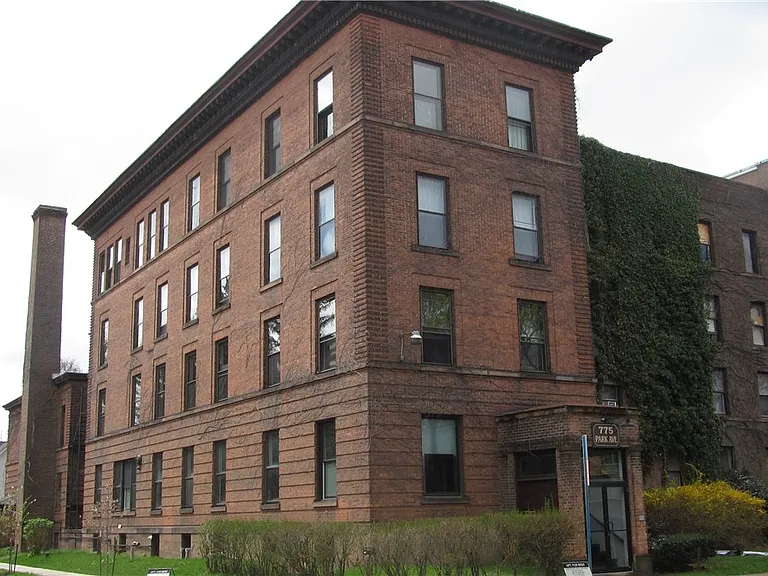 775 Park Ave — Photo 1