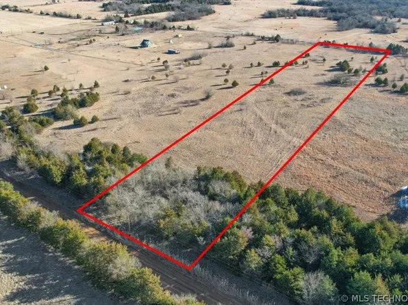 2 Treaty Rd, Calera, OK 74730