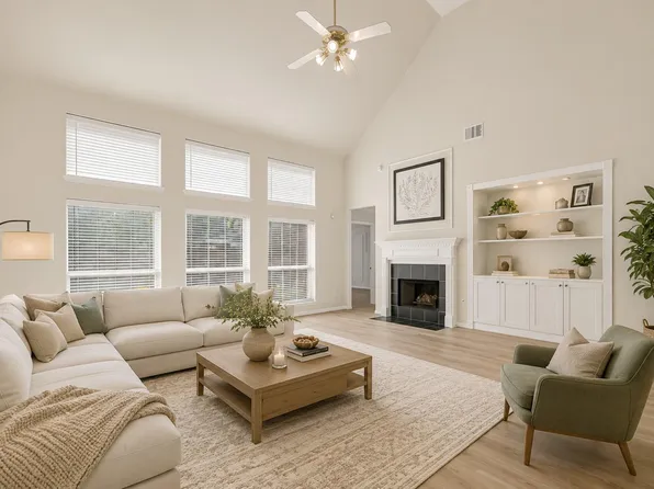3127 Edgewood Dr, Pearland, TX 77584
