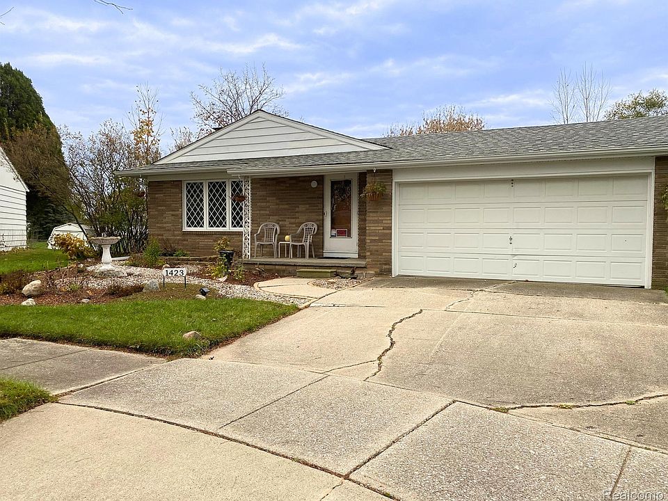 1st image of 1423 Chatham Dr