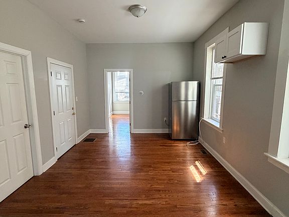5th image of 45 William St APT 1