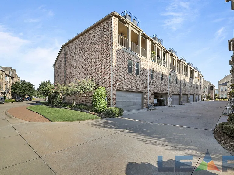 7931 Belinda Ln — Photo 3