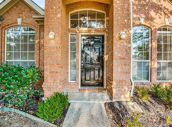 3rd image of 8612 Ironwood Dr