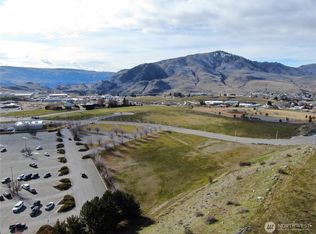 100 N Apple Blossom Dr, Chelan, WA 98816