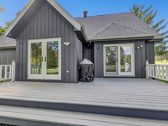 4th image of 49 Parkview Ln