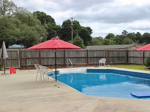 2nd image of 6284 Starhill Dr
