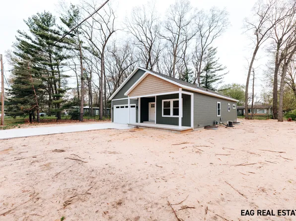 1690 Petoskey Dr, Muskegon, MI 49445