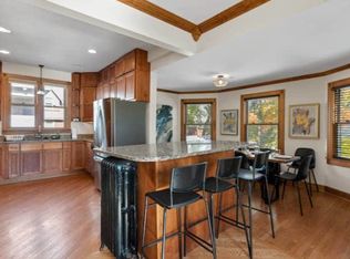 2822 N Shepard Ave, Milwaukee, WI 53211