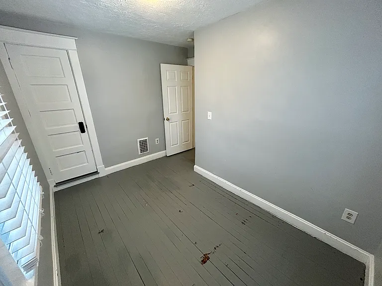 2821 N New Jersey St — Photo 15