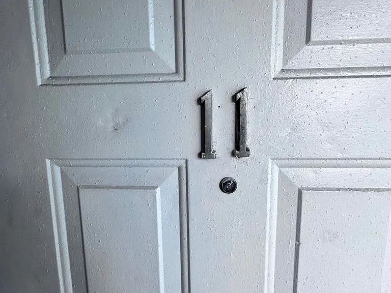 1944 Sunset Pl — Photo 2