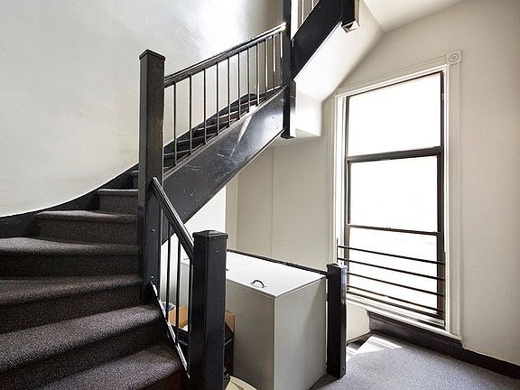 4th image of 129 E 29th St APT 2F