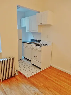 Rented by City Connections Realty | media 26