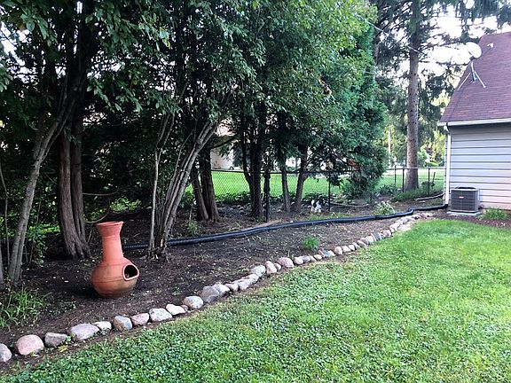 4th image of 1020 Westchester Dr
