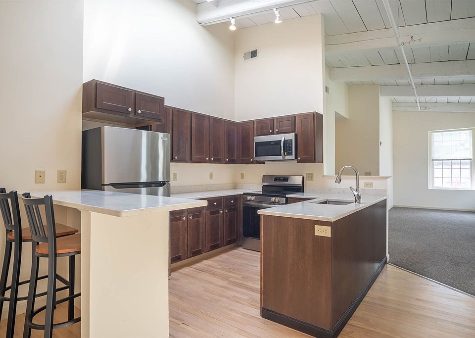 1st image of 24 Main St APT 201