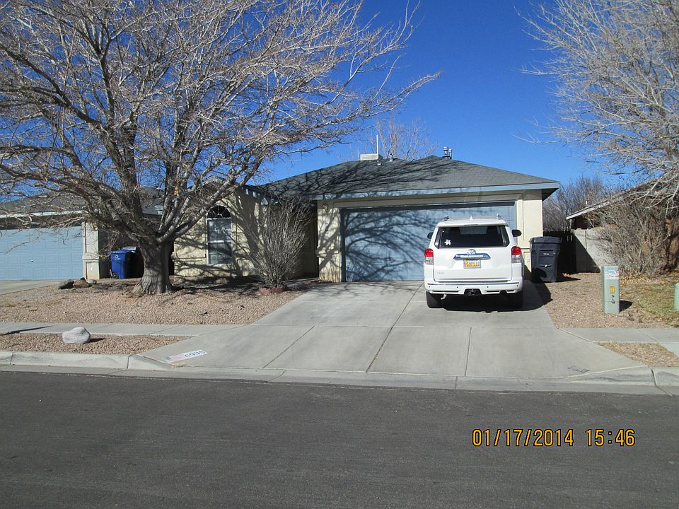 Front of house1