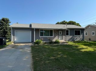 2016 W 8th St, Hastings, NE 68901