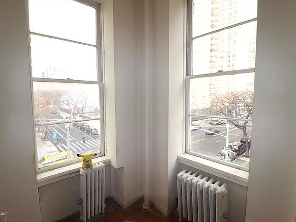 5th image of 500 E 89th St APT 2A