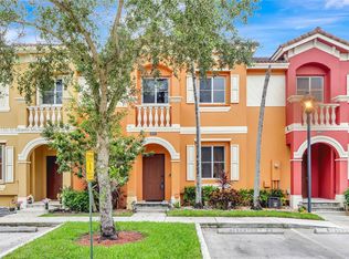 8915 SW 18th St, Hollywood, FL 33025