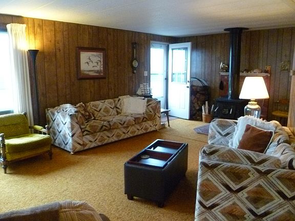 4th image of 2290 Bolton Ave W