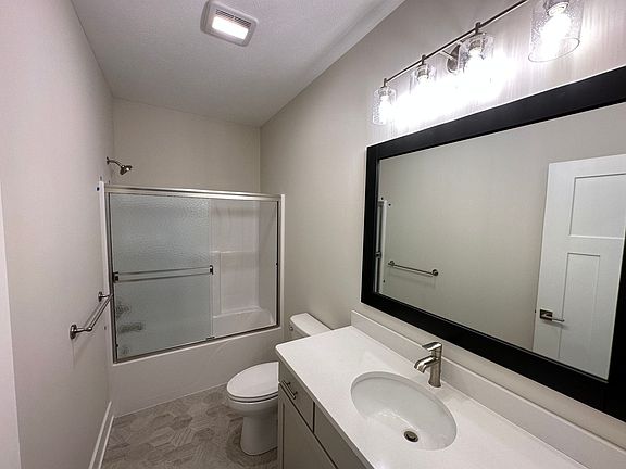 4th image of 3086 Deer Haven Dr