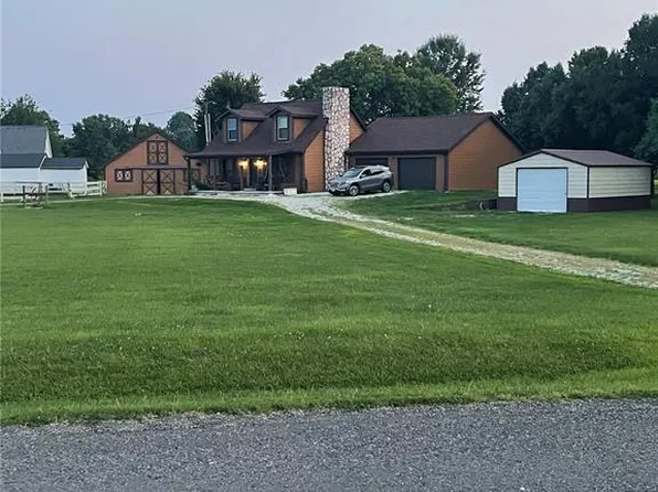 3337 Sand Rd, Edwardsville, IL 62025