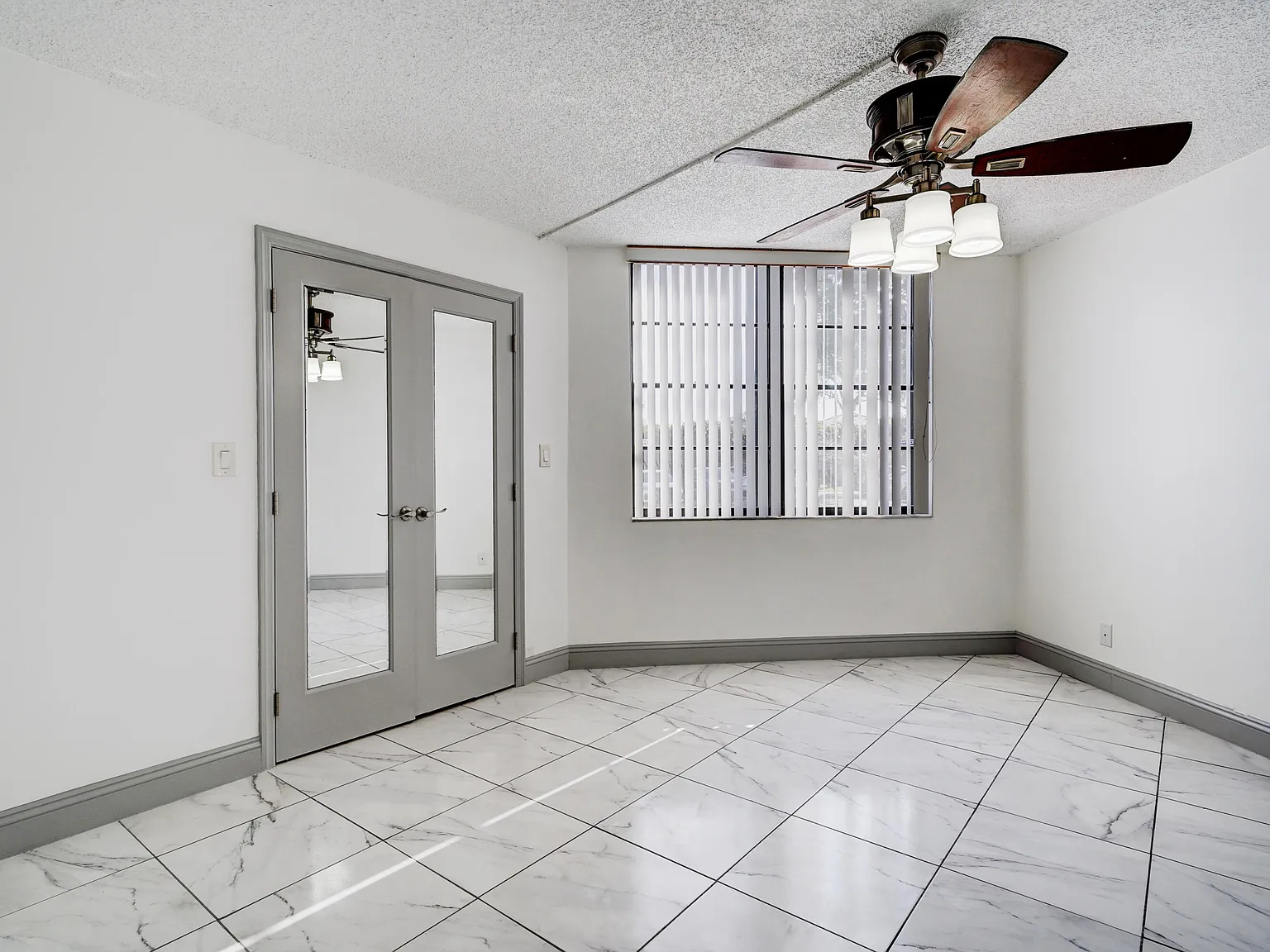 Lake Pointe Dr, Fort Lauderdale — Photo 3