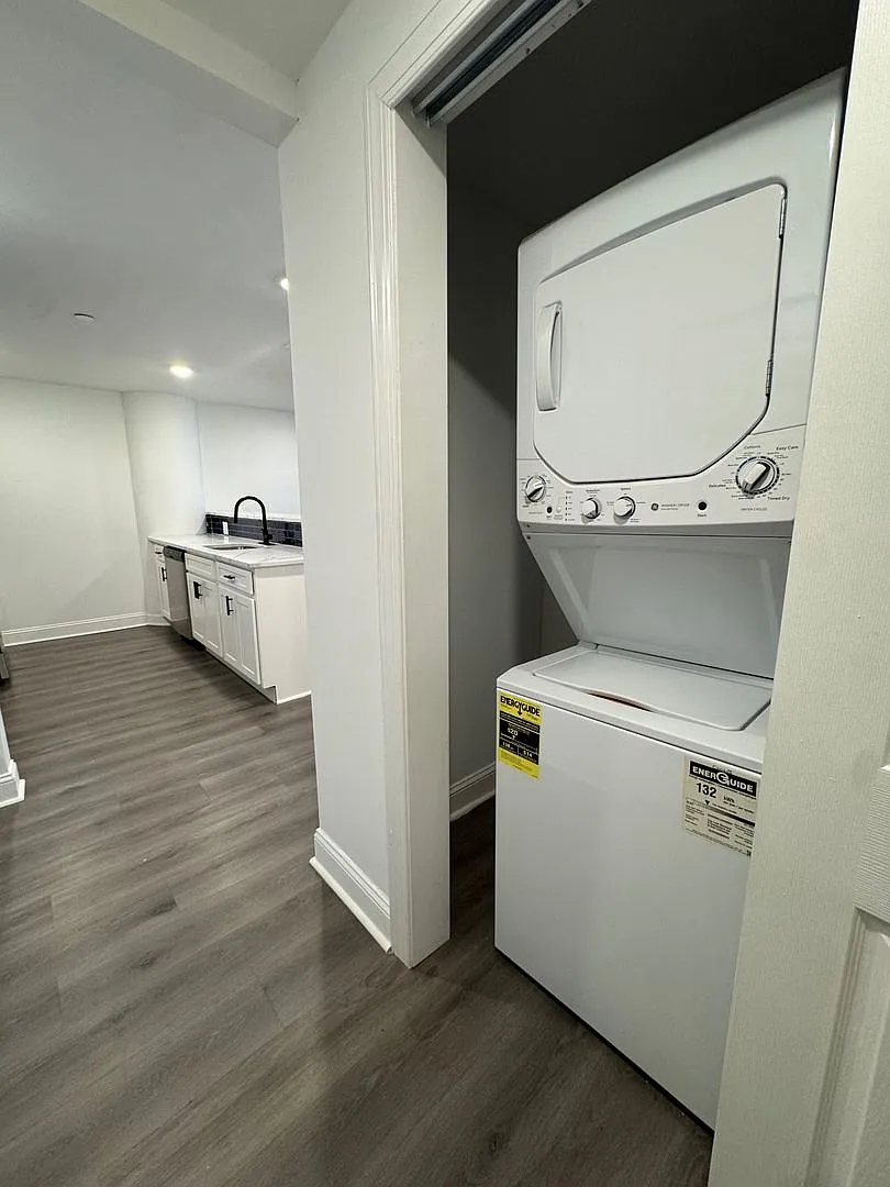 901 Quarry — Photo 3