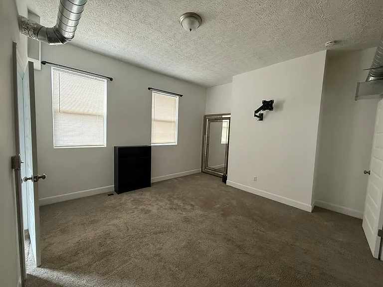 433 Oak St #1 — Photo 14