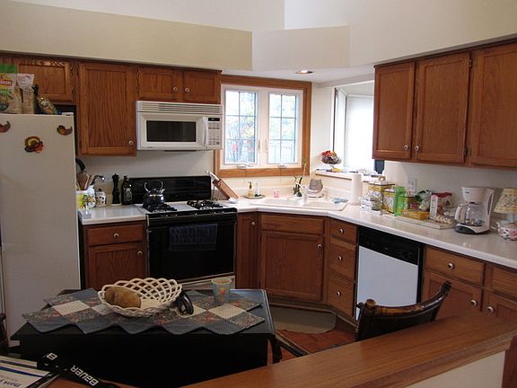 4th image of 837 Fairmont Ct