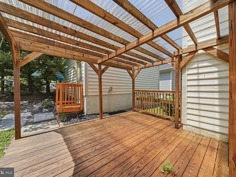 13131 Clarksburg Square Rd — Photo 46