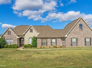 101 Wentz Dr, Stonewall, LA 71078