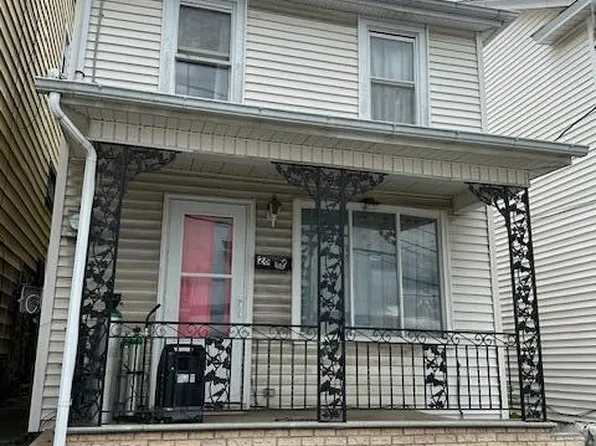 26 S Sherman St, Coal Township, PA 17866