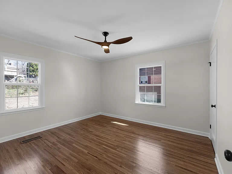 383 Mebanewood Dr — Photo 20