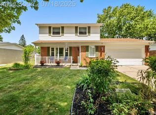 16272 Woodland St, Woodhaven, MI 48183