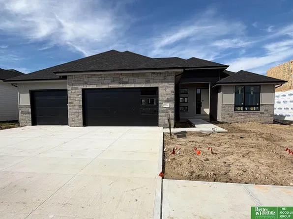 5912 N 213th St, Elkhorn, NE 68022