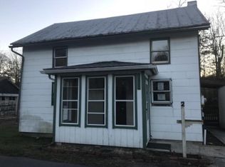 2 Peach St, Pine Grove, PA 17963