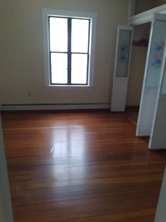 4 bed, 1.0 bath, 1400 sqft, $3,400 — Photo 1