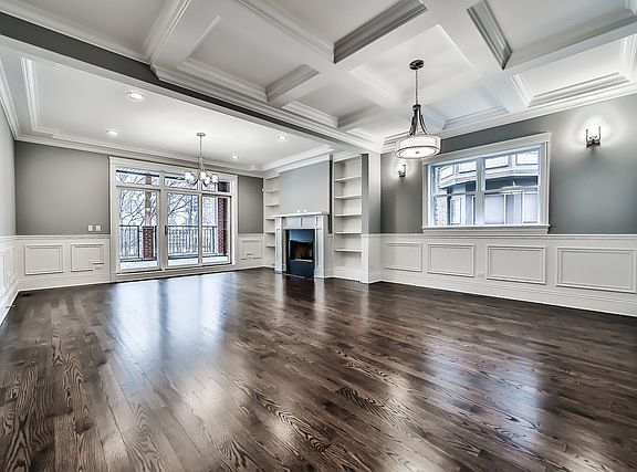 5th image of 2621 N Southport Ave #1